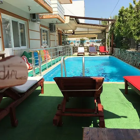 Uc Mevsim Ντιντίμ